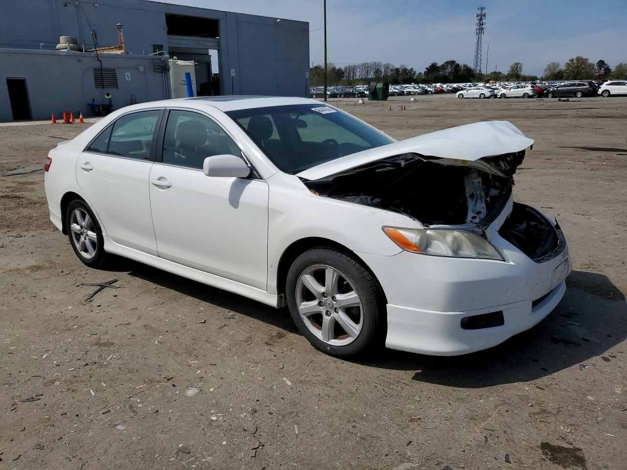 2009 TOYOTA CAMRY SE photo 4