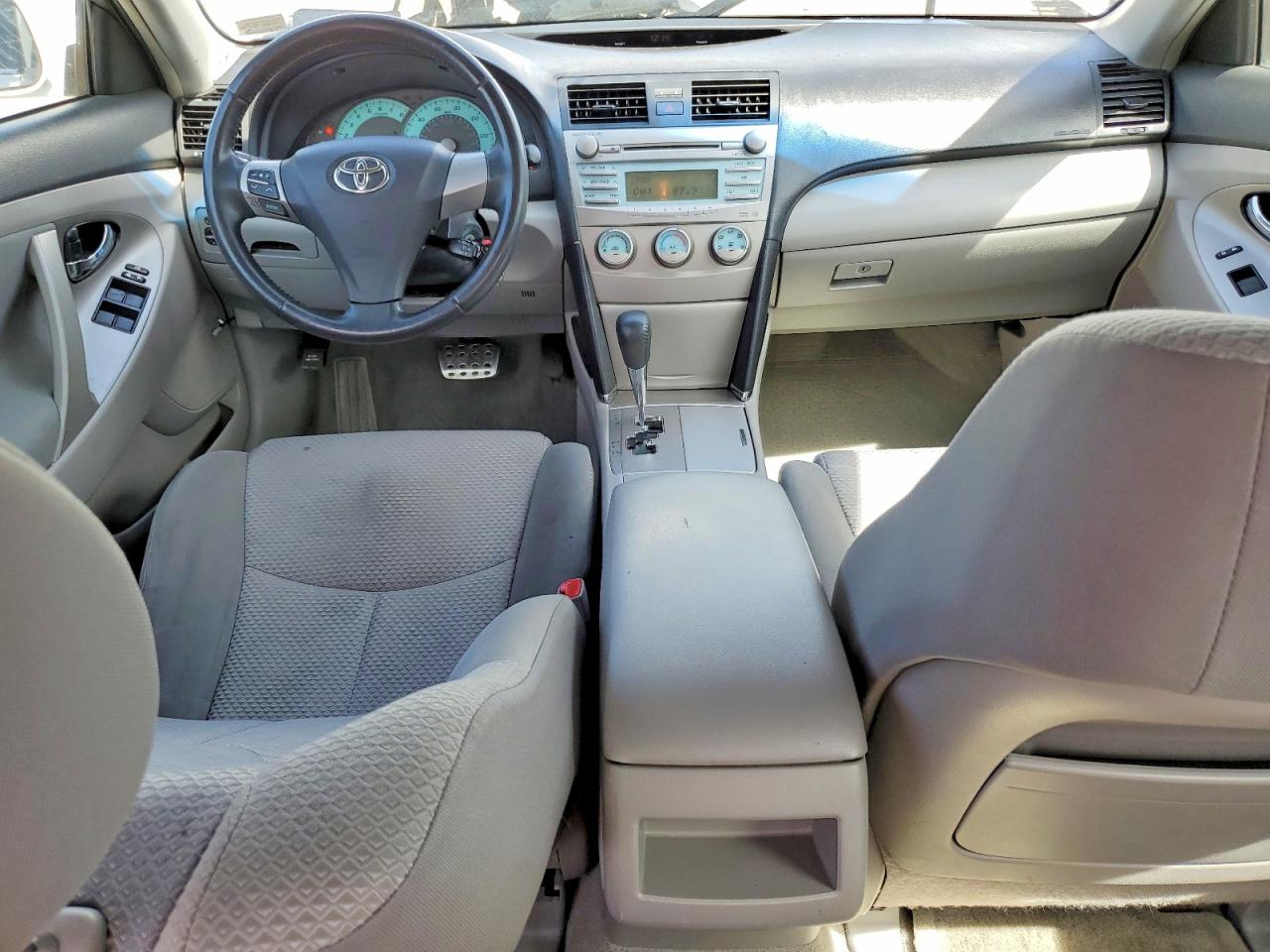 2009 TOYOTA CAMRY SE photo 8