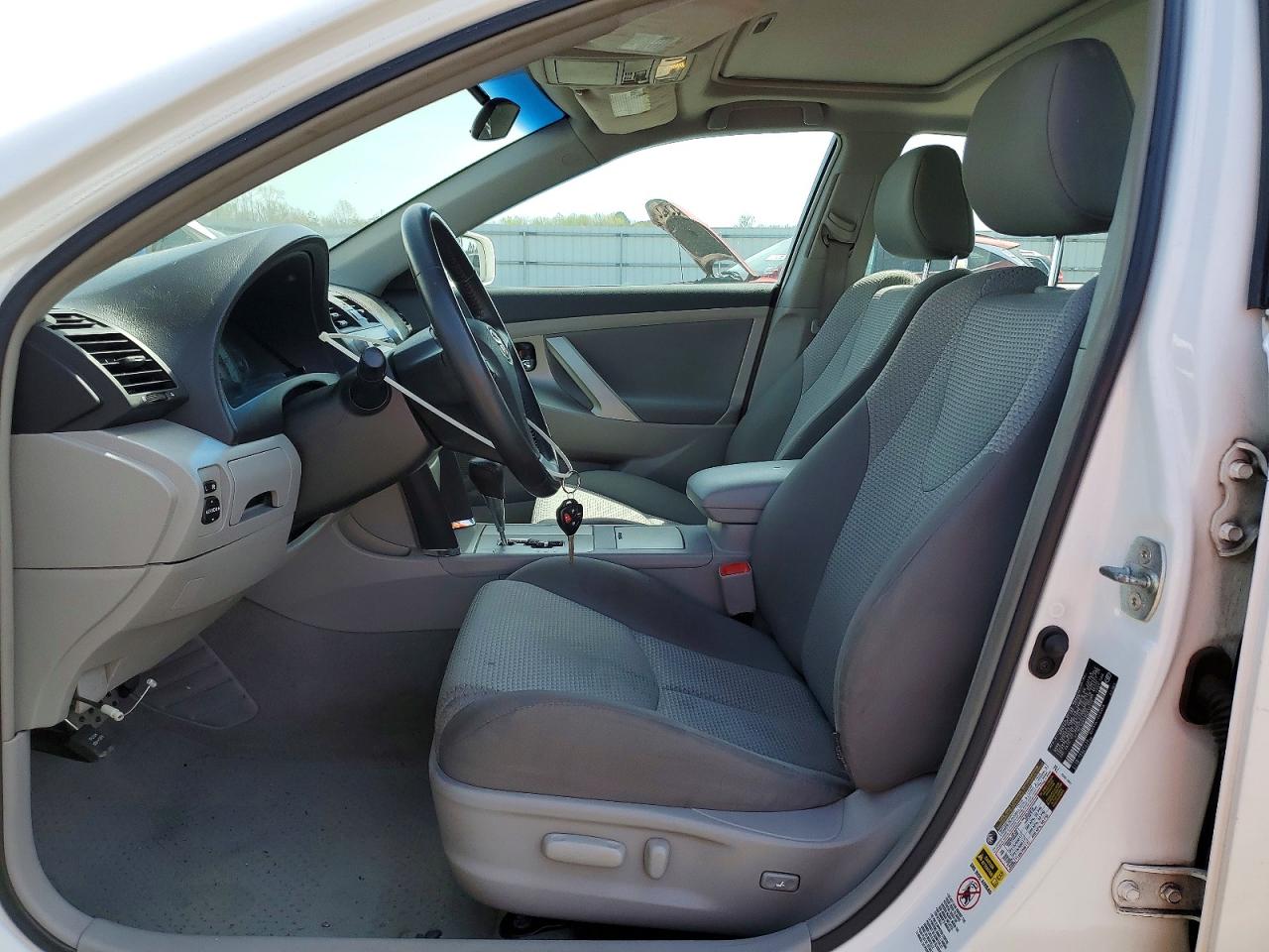 2009 TOYOTA CAMRY SE photo 7