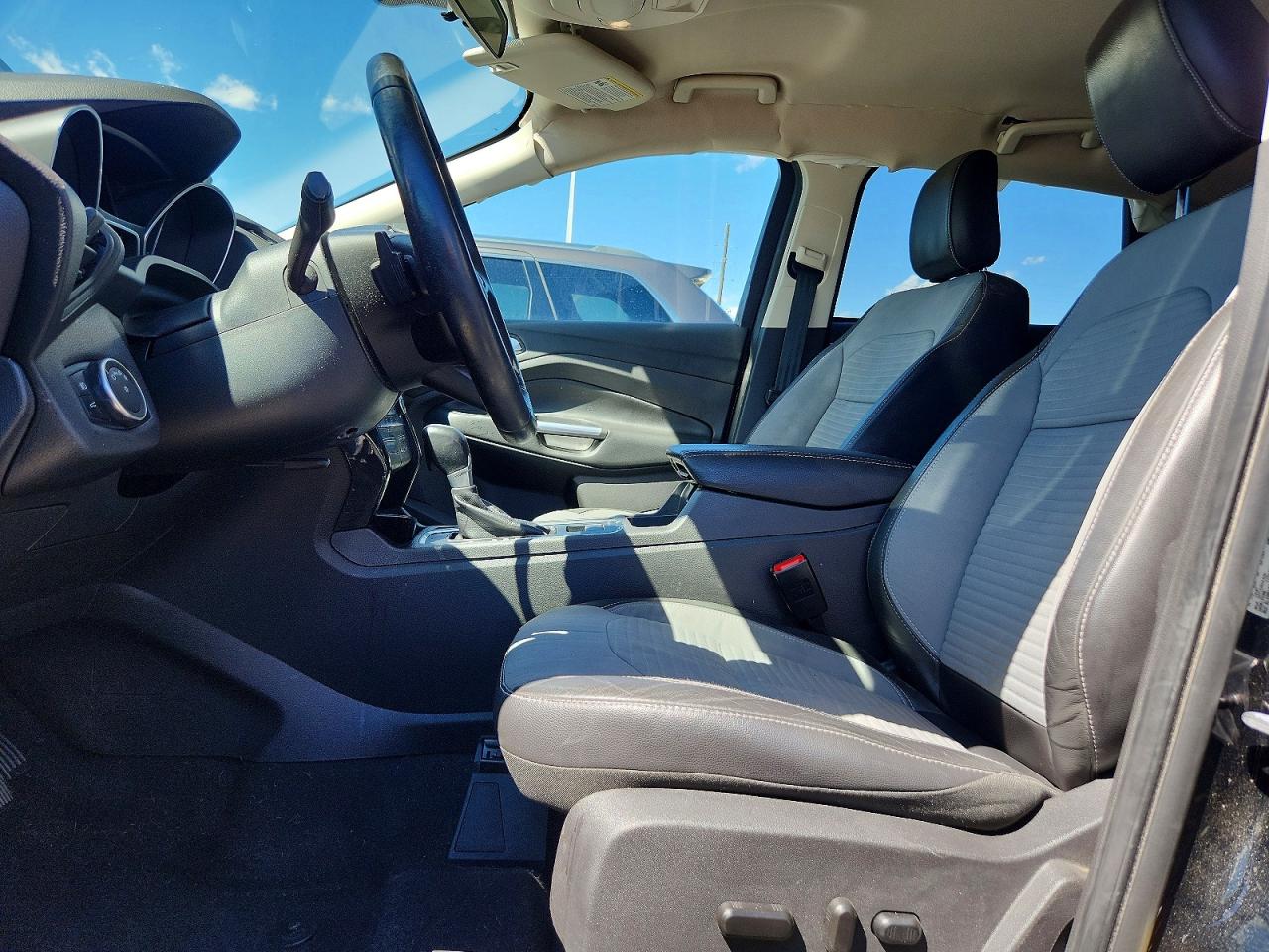 2018 FORD ESCAPE SE photo 13
