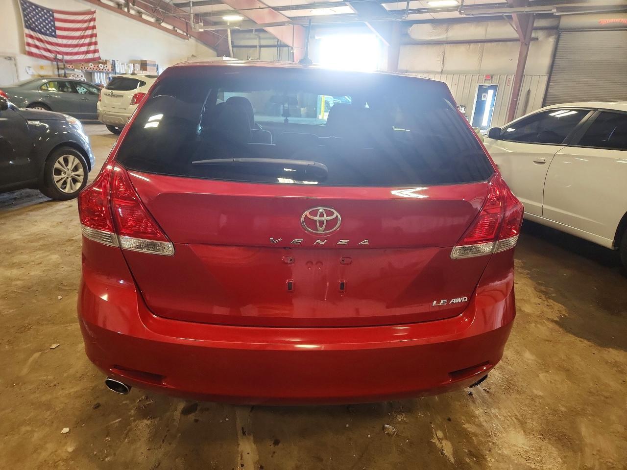 2012 TOYOTA VENZA LE photo 11