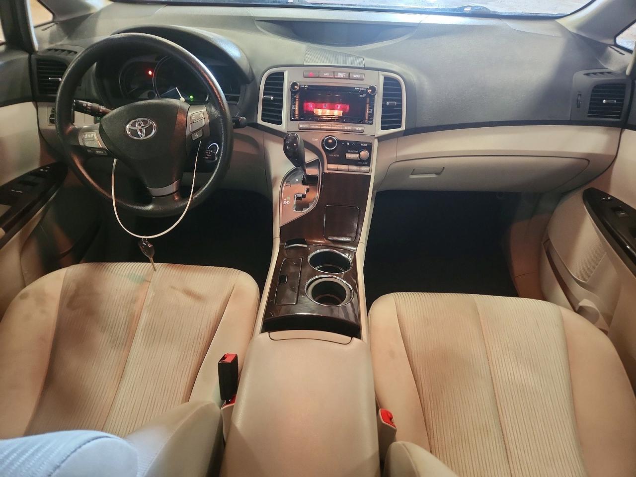 2012 TOYOTA VENZA LE photo 15