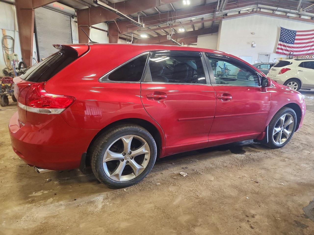 2012 TOYOTA VENZA LE photo 5