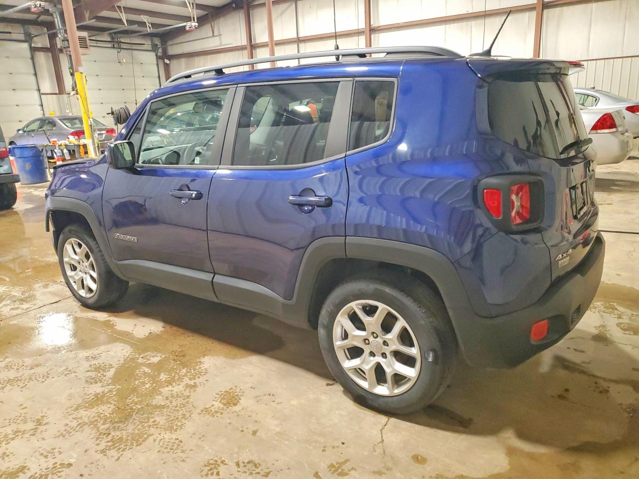 2017 JEEP RENEGADE LATITUDE photo 3