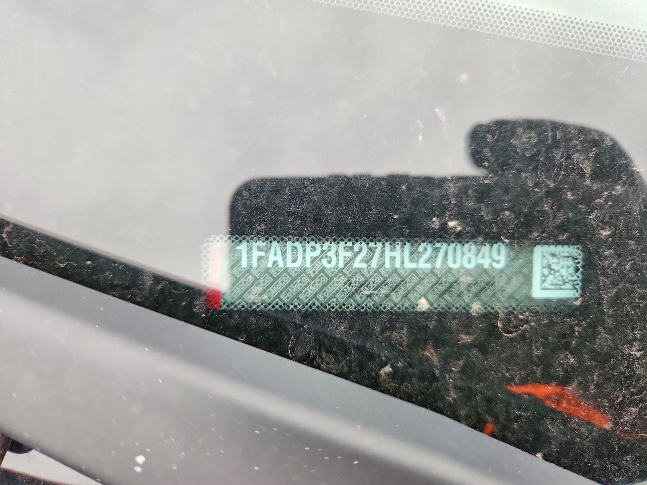 2017 FORD FOCUS SE photo 23