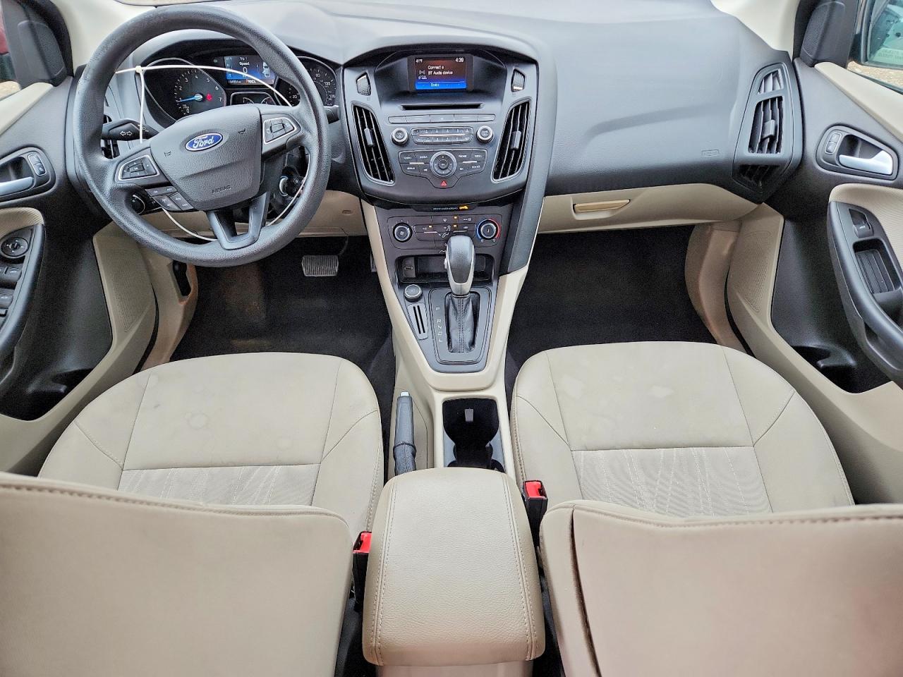 2017 FORD FOCUS SE photo 15