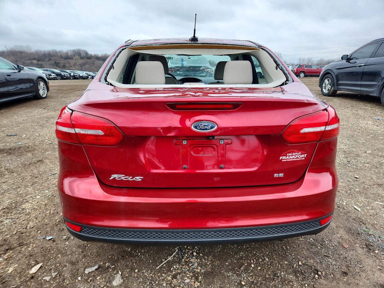 2017 FORD FOCUS SE photo 11