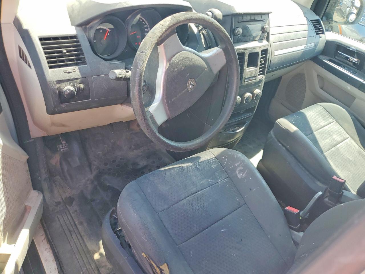 2010 DODGE GRAND CARAVAN photo 22