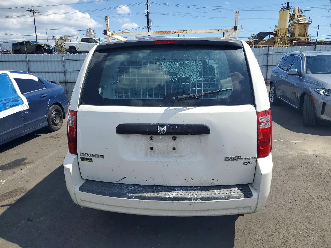 2010 DODGE GRAND CARAVAN photo 16