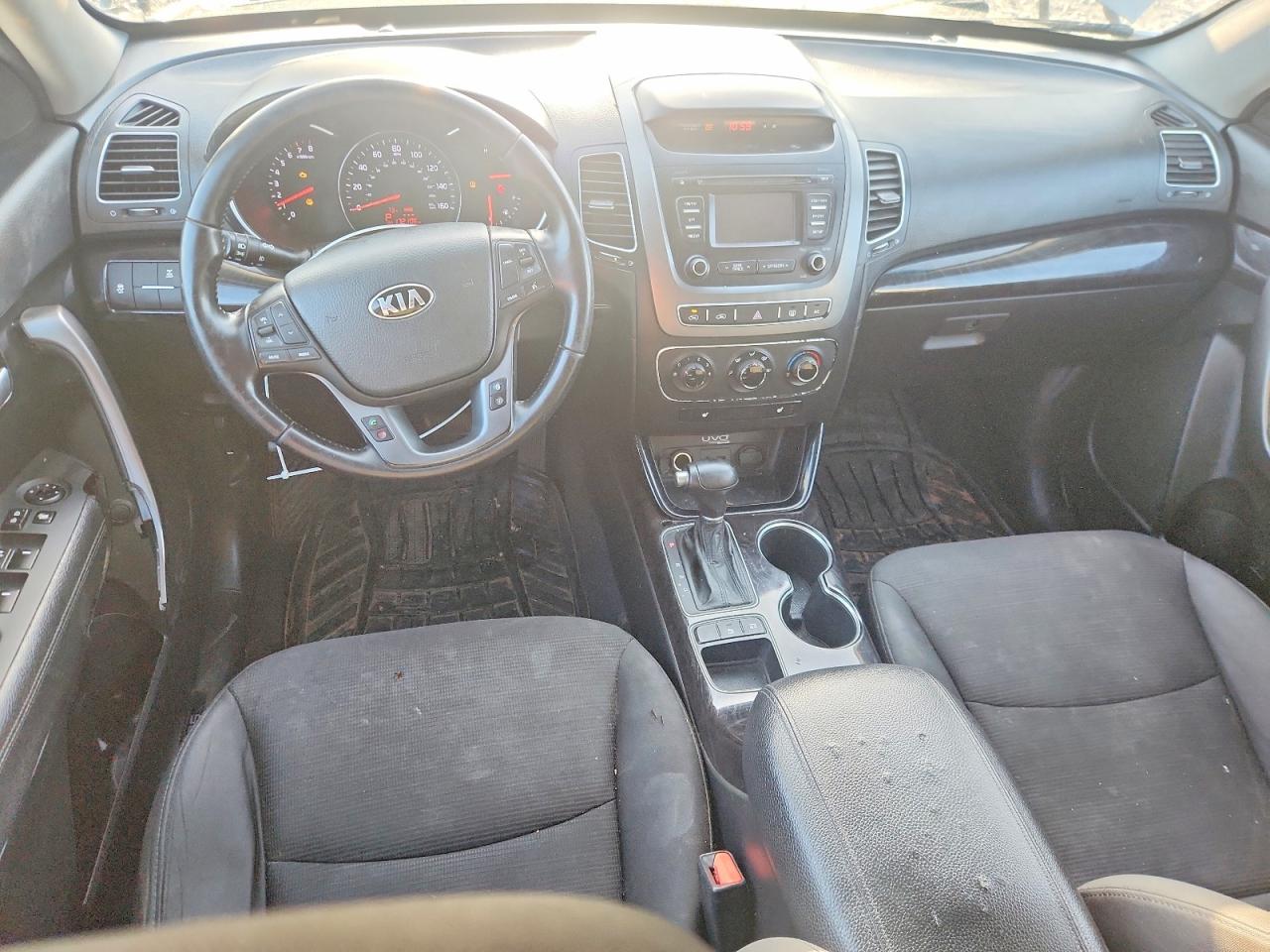 2014 KIA SORENTO LX photo 15