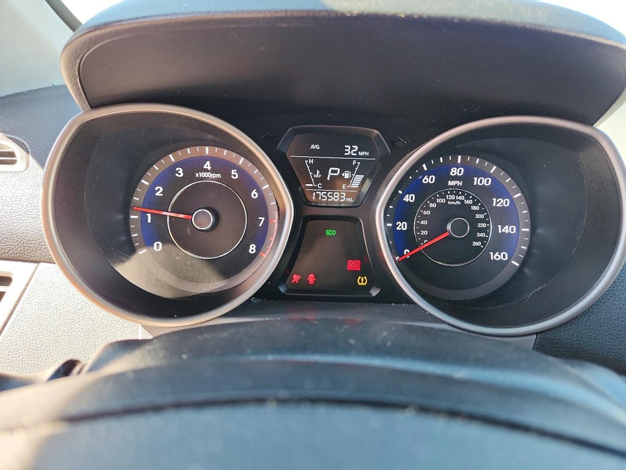 2014 HYUNDAI ELANTRA SE photo 25