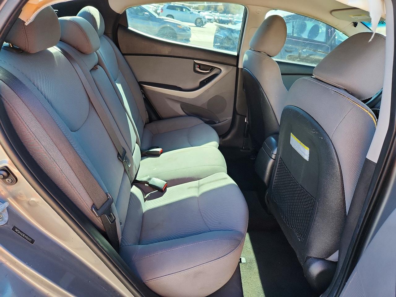 2014 HYUNDAI ELANTRA SE photo 28