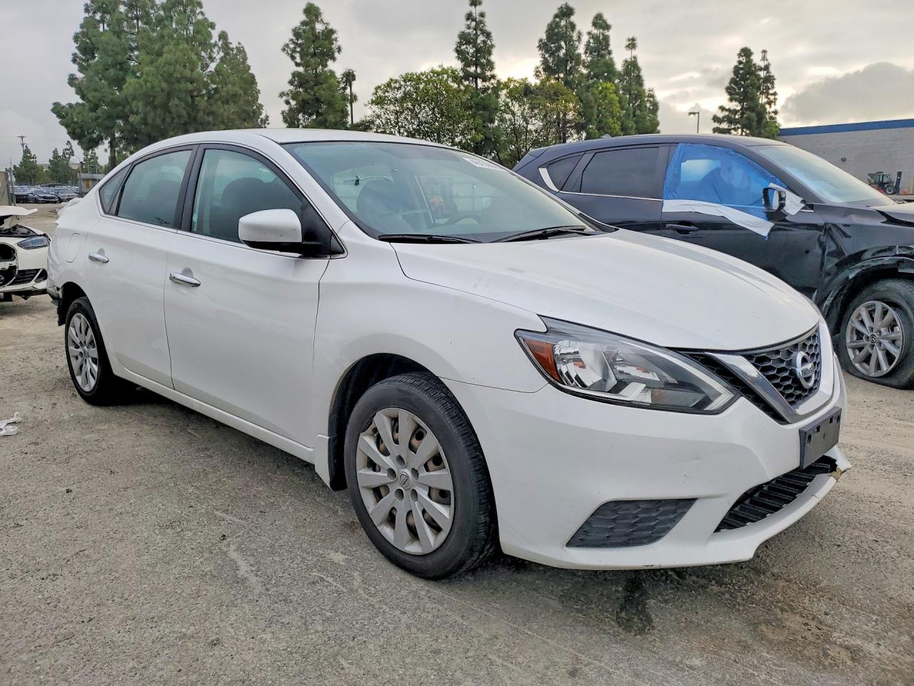 2016 NISSAN SENTRA SV photo 4