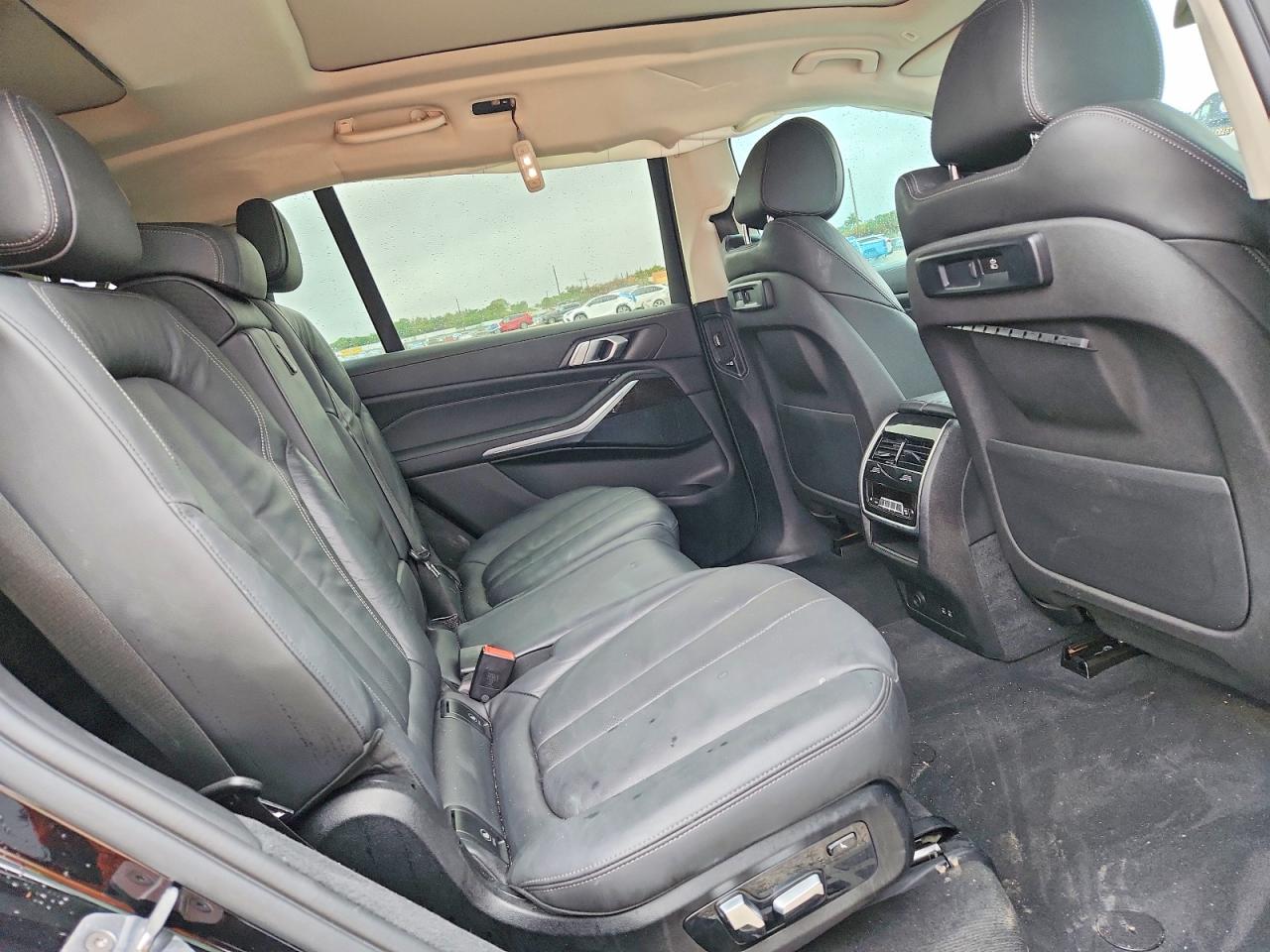 2020 BMW X7 XDRIVE40I photo 11