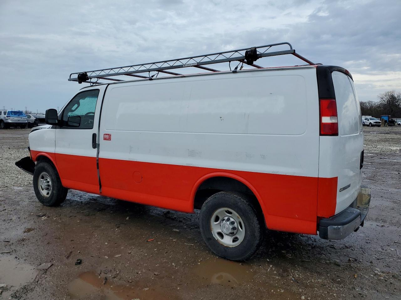 2018 CHEVROLET EXPRESS G3500 photo 3