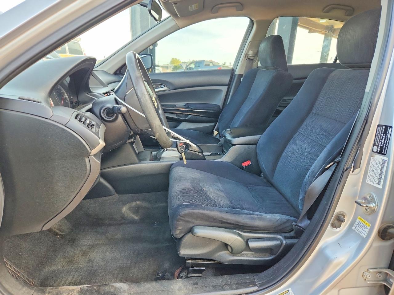 2012 HONDA ACCORD LX photo 13