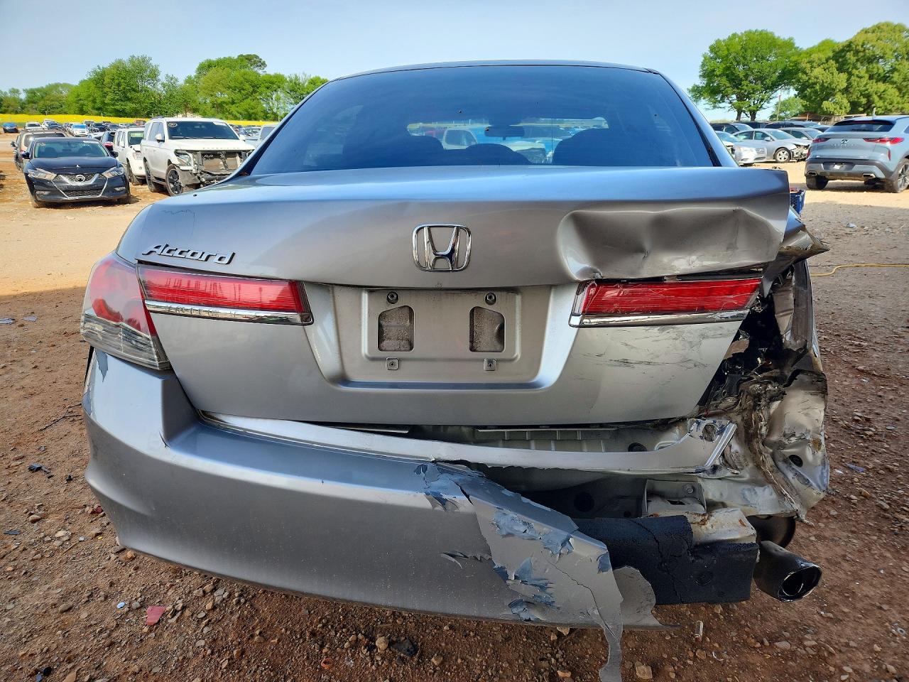 2012 HONDA ACCORD LX photo 11