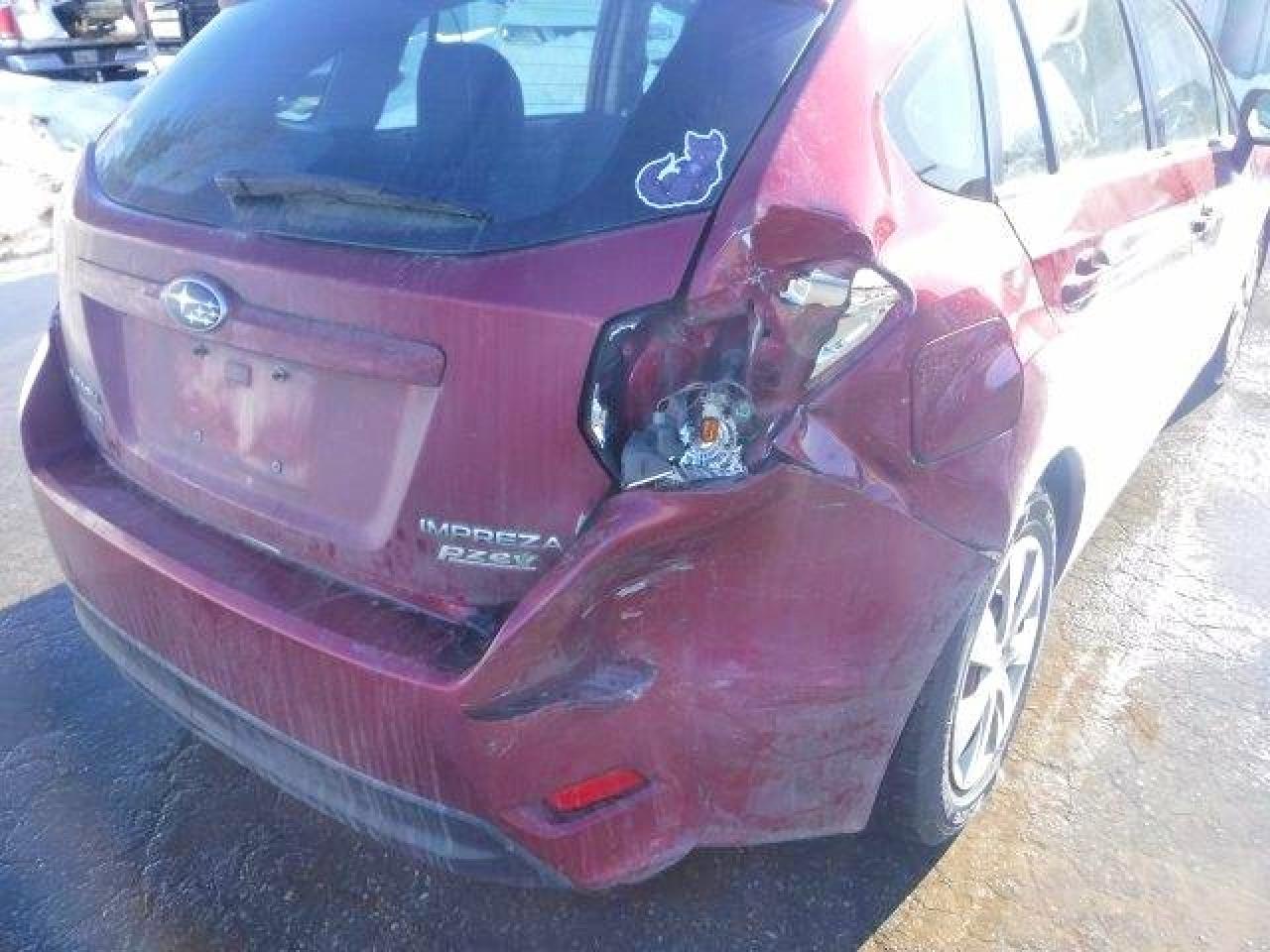 2016 SUBARU IMPREZA photo 25
