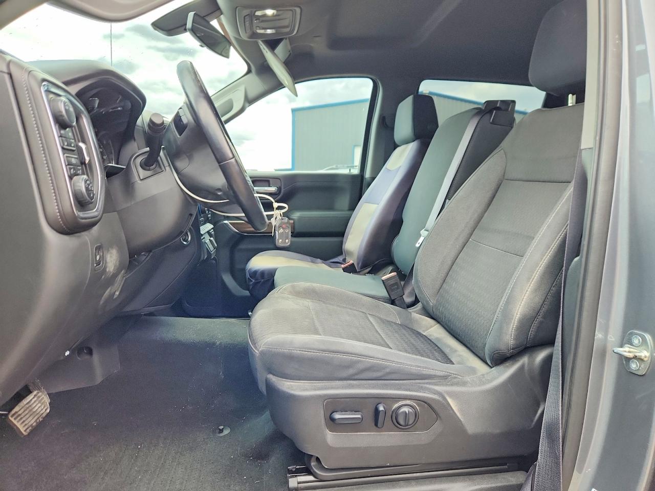 2020 CHEVROLET SILVERADO K1500 LT photo 13