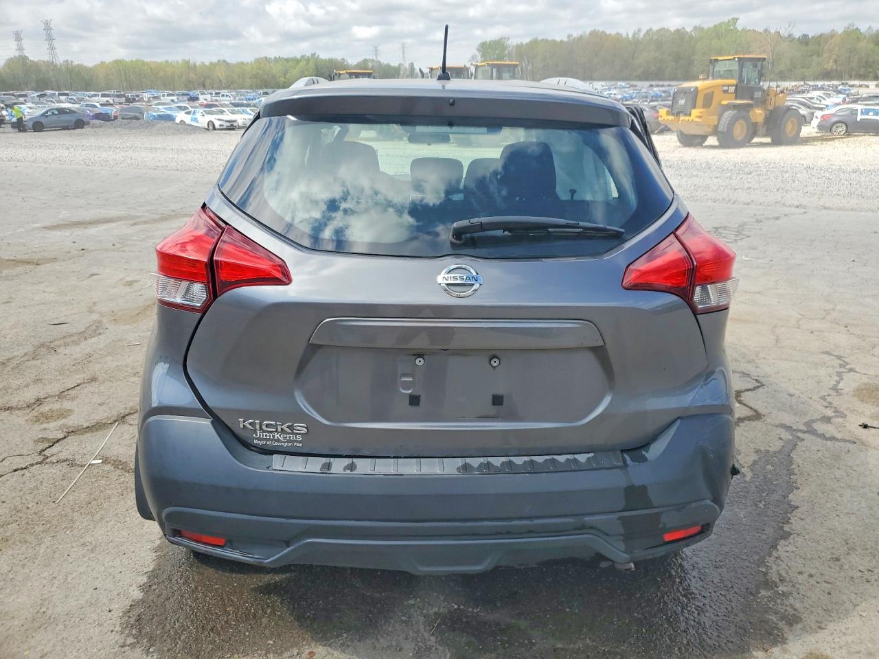 2019 NISSAN KICKS S photo 11