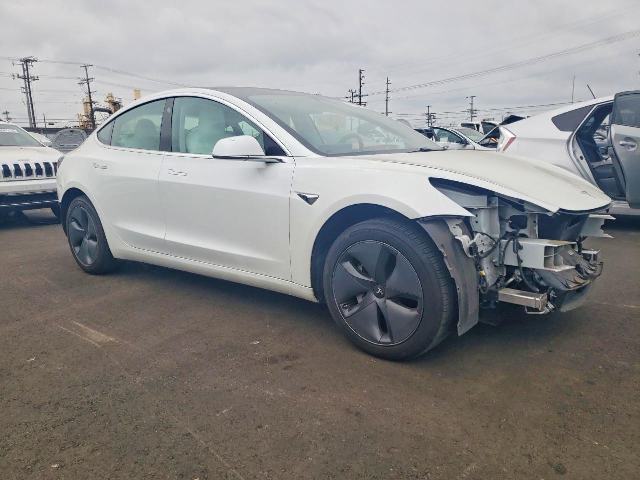2019 TESLA MODEL 3 photo 4