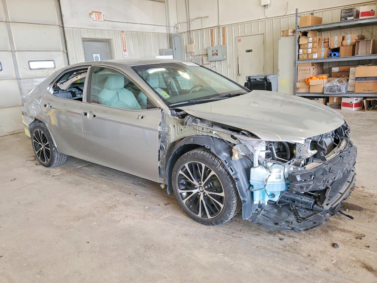 2018 TOYOTA CAMRY SE photo 10