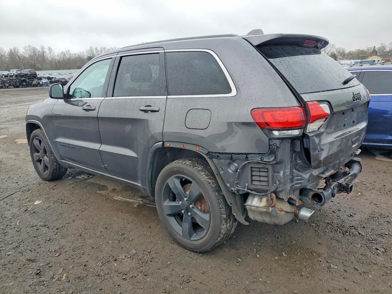 2015 JEEP GRAND CHEROKEE LAREDO photo 2