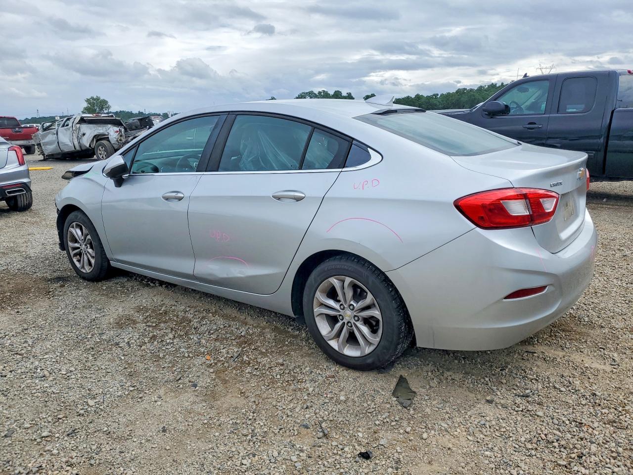 2019 CHEVROLET CRUZE LT photo 3