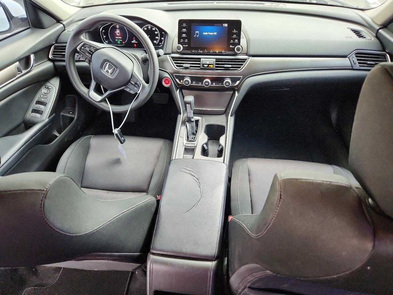 2018 HONDA ACCORD LX photo 8