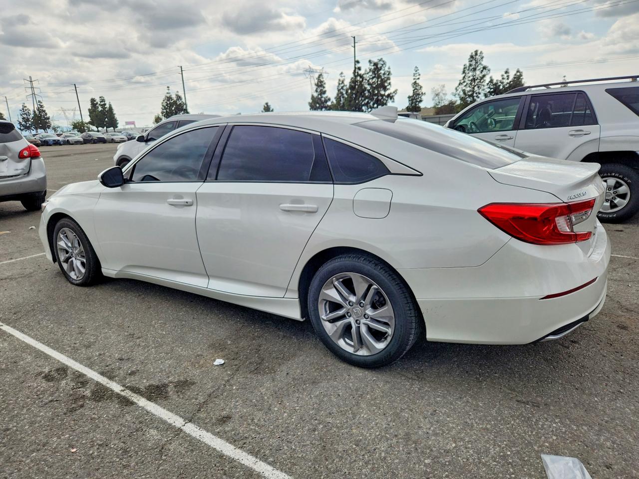 2018 HONDA ACCORD LX photo 2