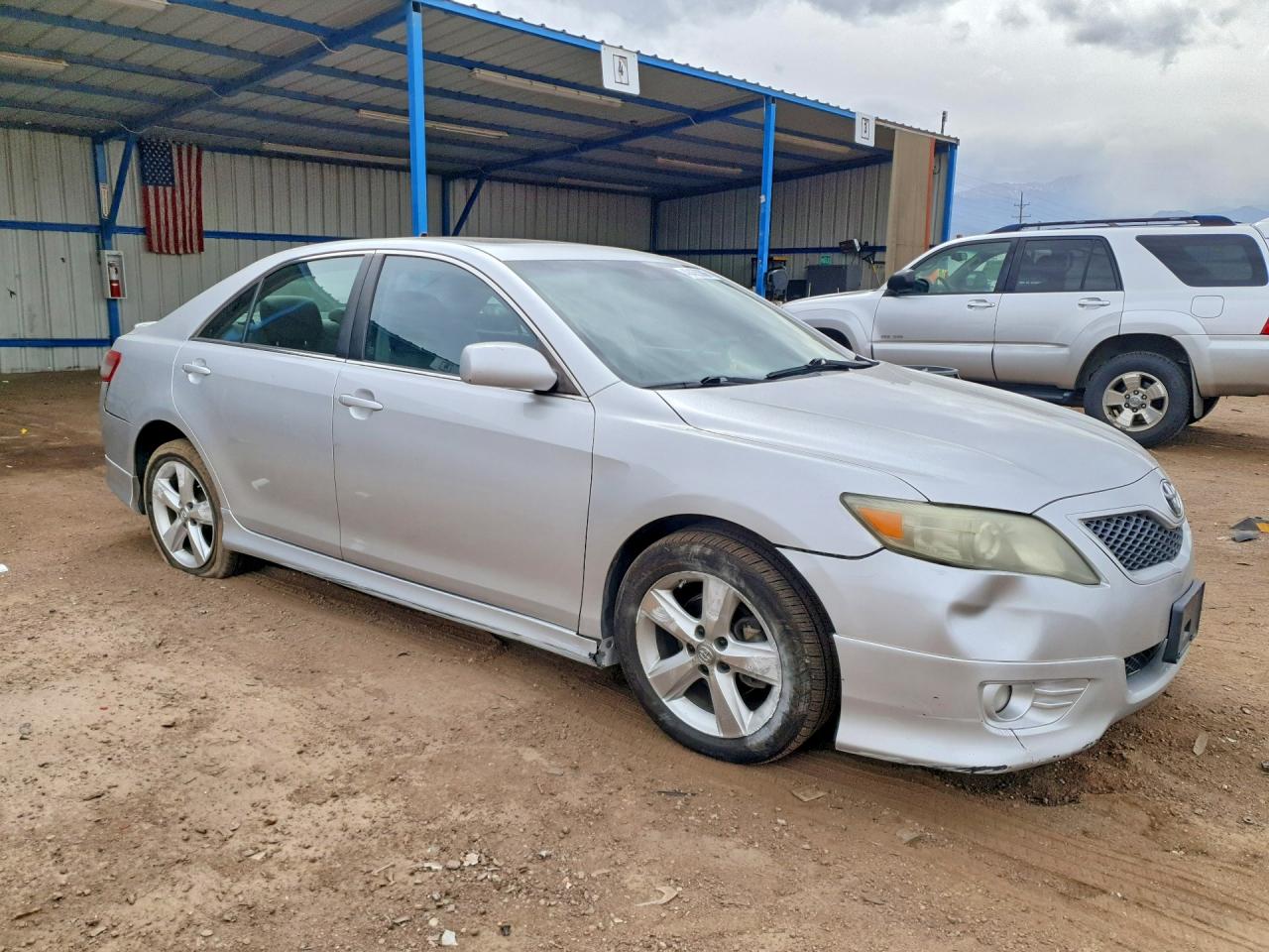 2011 TOYOTA CAMRY SE photo 7