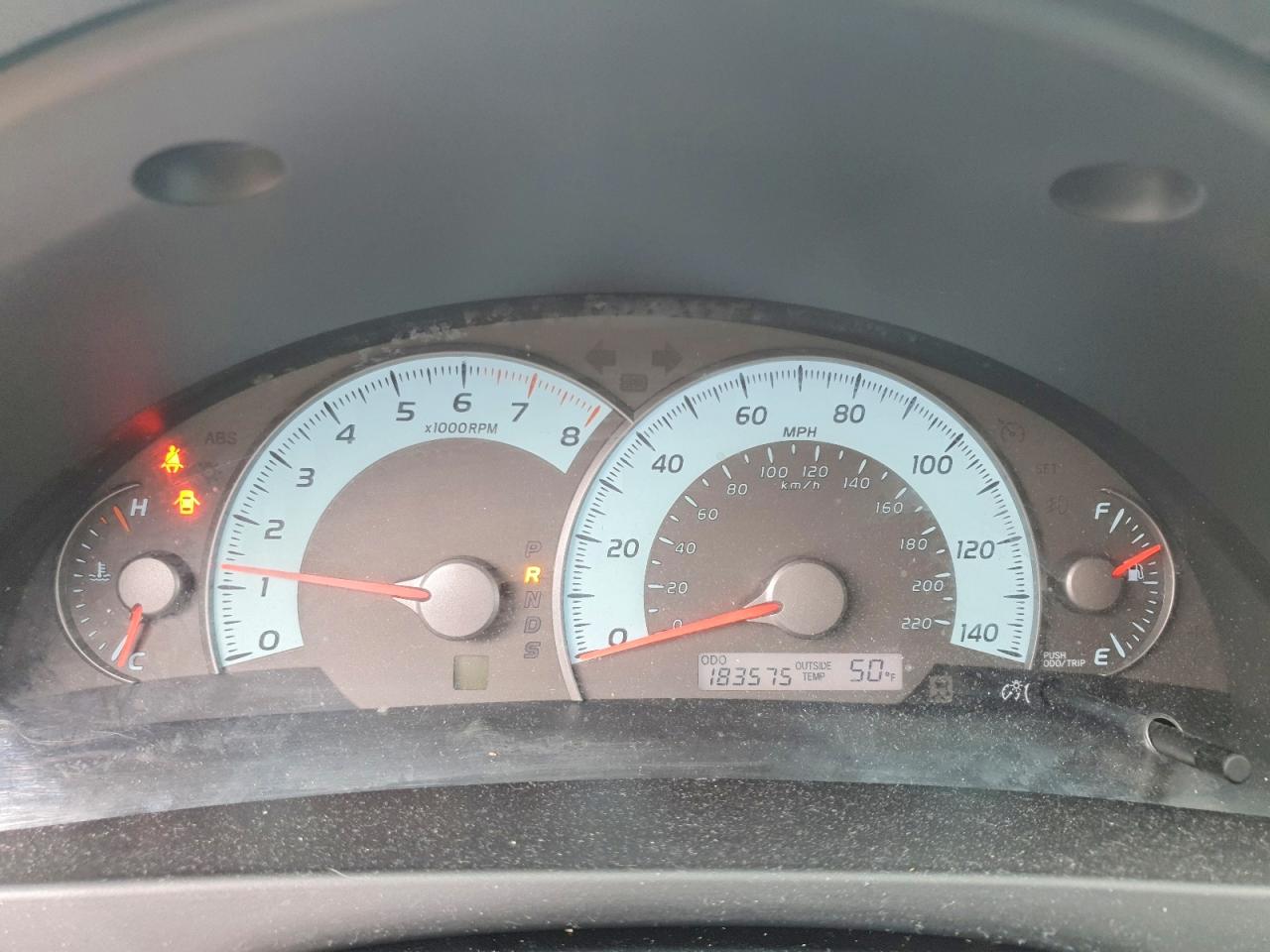 2011 TOYOTA CAMRY SE photo 17
