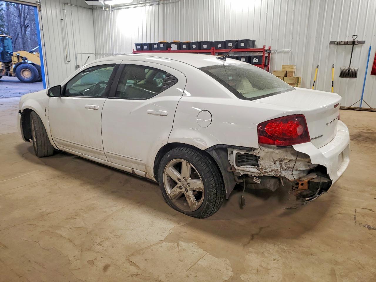 2013 DODGE AVENGER SXT photo 2