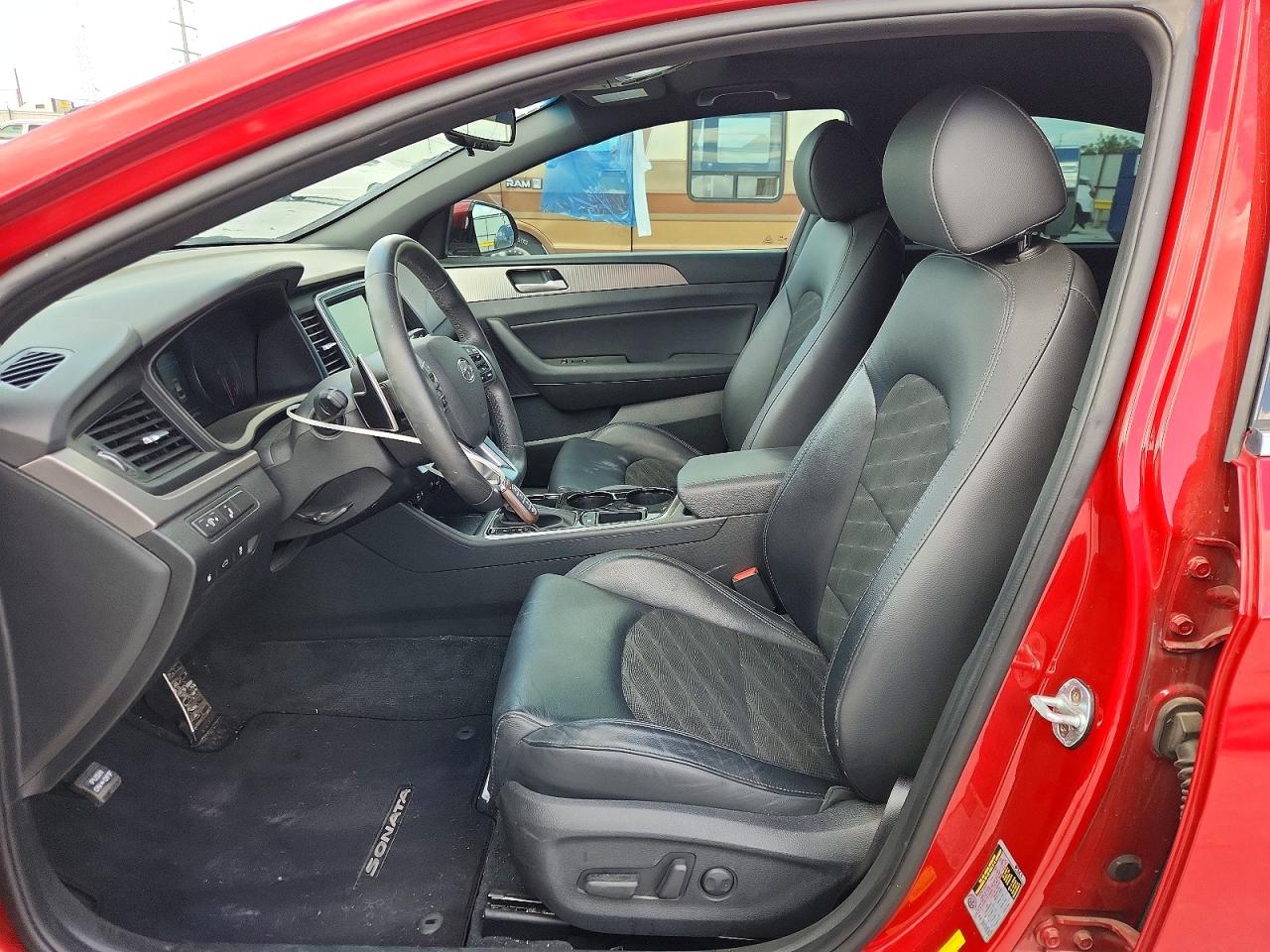 2018 HYUNDAI SONATA SPORT photo 13