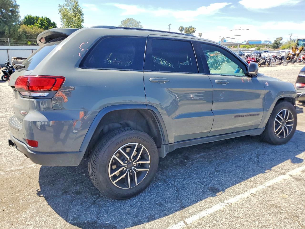 2020 JEEP GRAND CHEROKEE TRAILHAWK photo 7