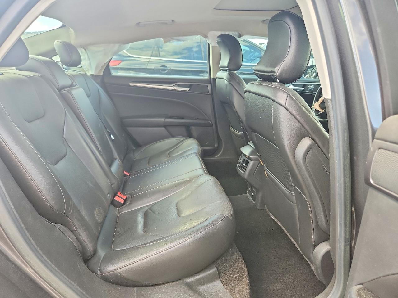 2015 FORD FUSION TITANIUM photo 28
