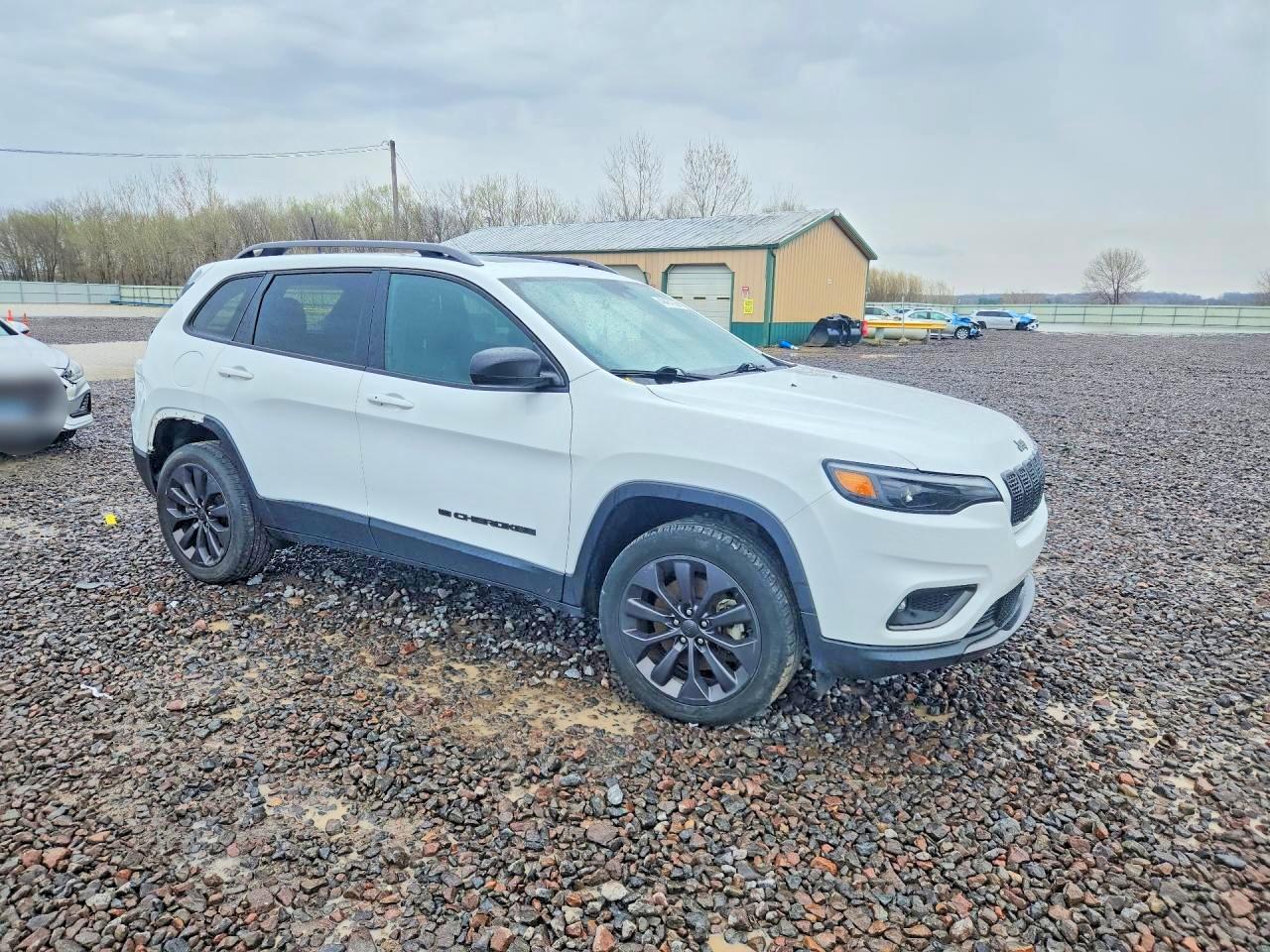 2021 JEEP CHEROKEE LATITUDE LUX photo 7