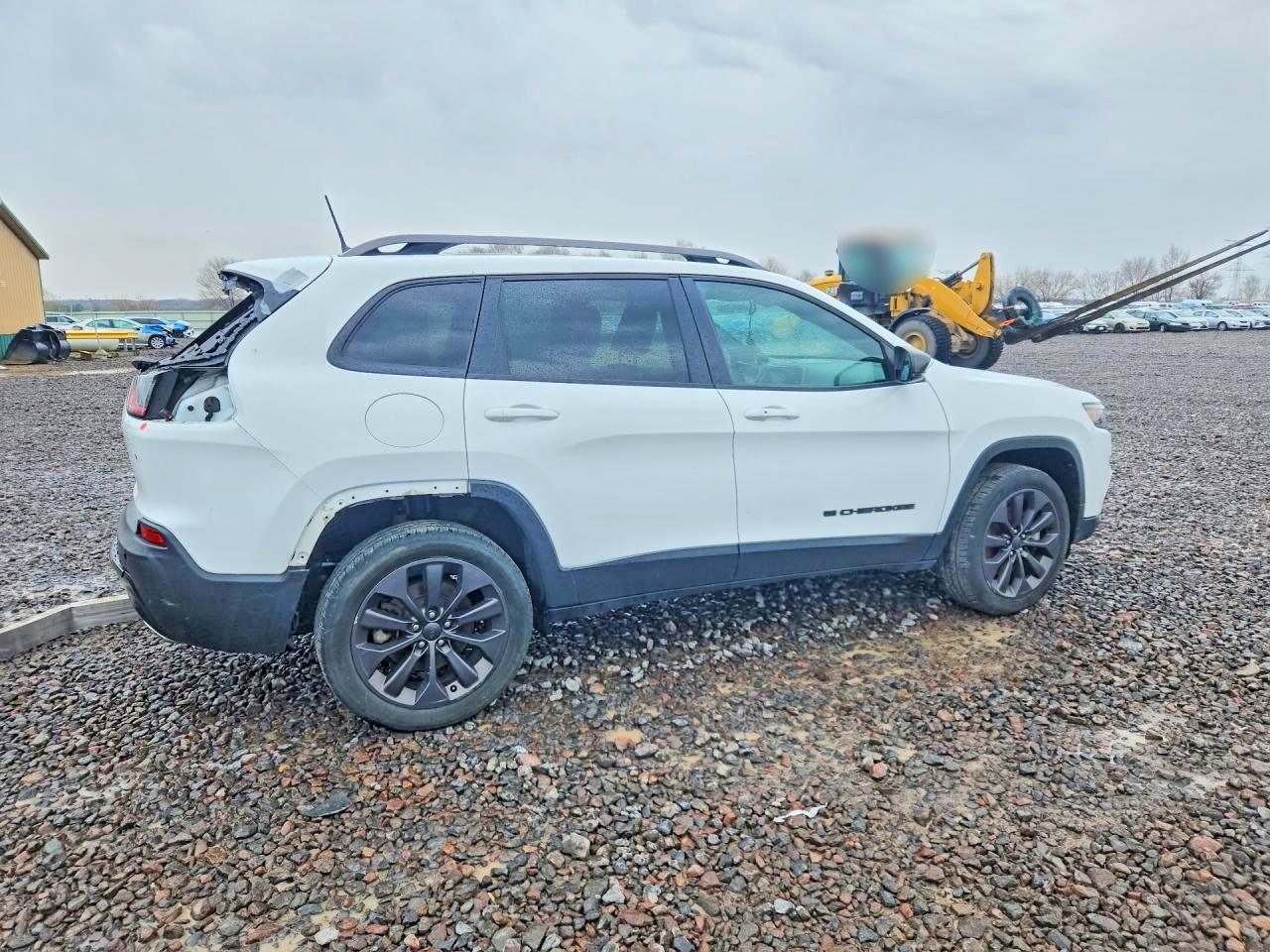 2021 JEEP CHEROKEE LATITUDE LUX photo 5