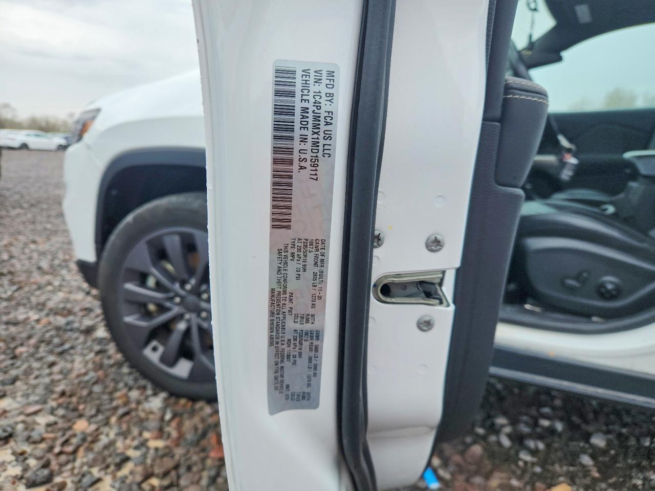 2021 JEEP CHEROKEE LATITUDE LUX photo 25