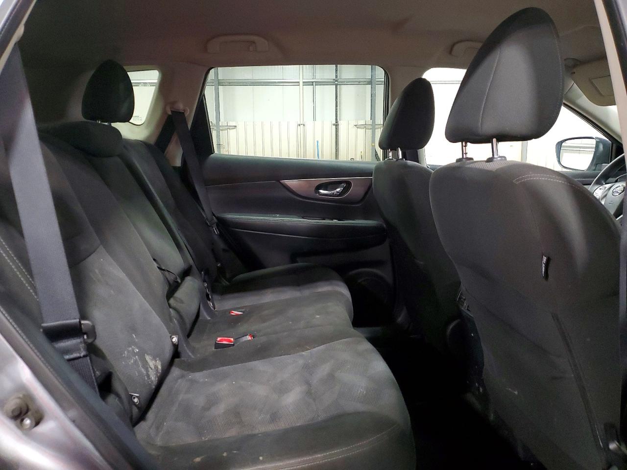 2016 NISSAN ROGUE SV photo 21