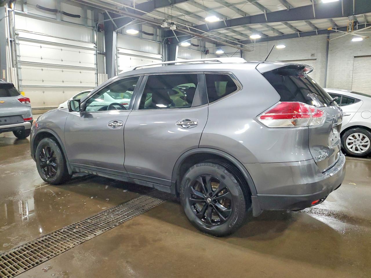 2016 NISSAN ROGUE SV photo 3