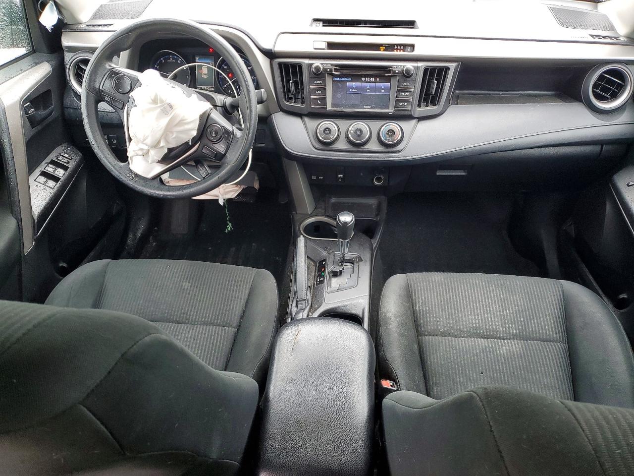 2018 TOYOTA RAV4 LE photo 22