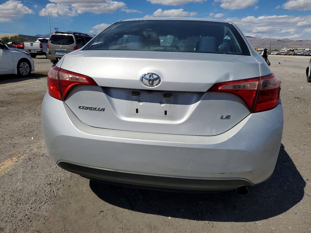 2019 TOYOTA COROLLA LE photo 16