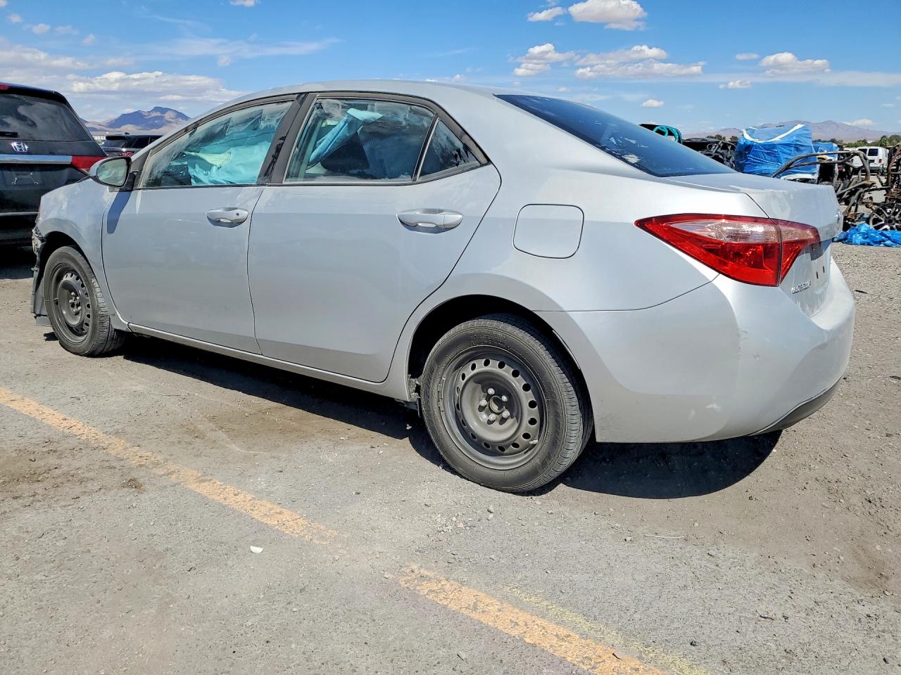 2019 TOYOTA COROLLA LE photo 4