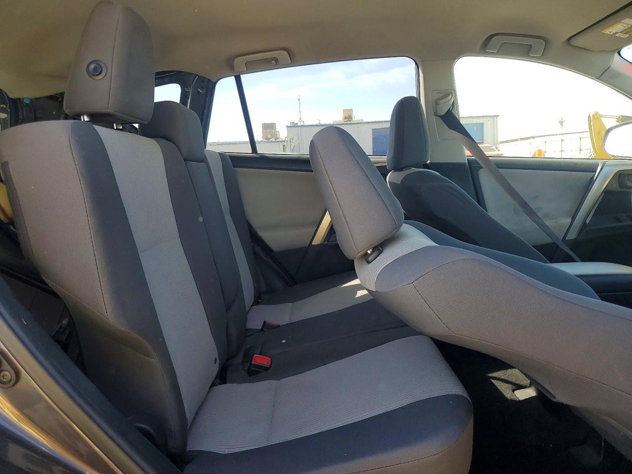2015 TOYOTA RAV4 LE photo 19