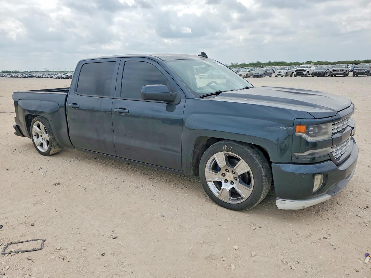 2018 CHEVROLET SILVERADO C1500 LT photo 7