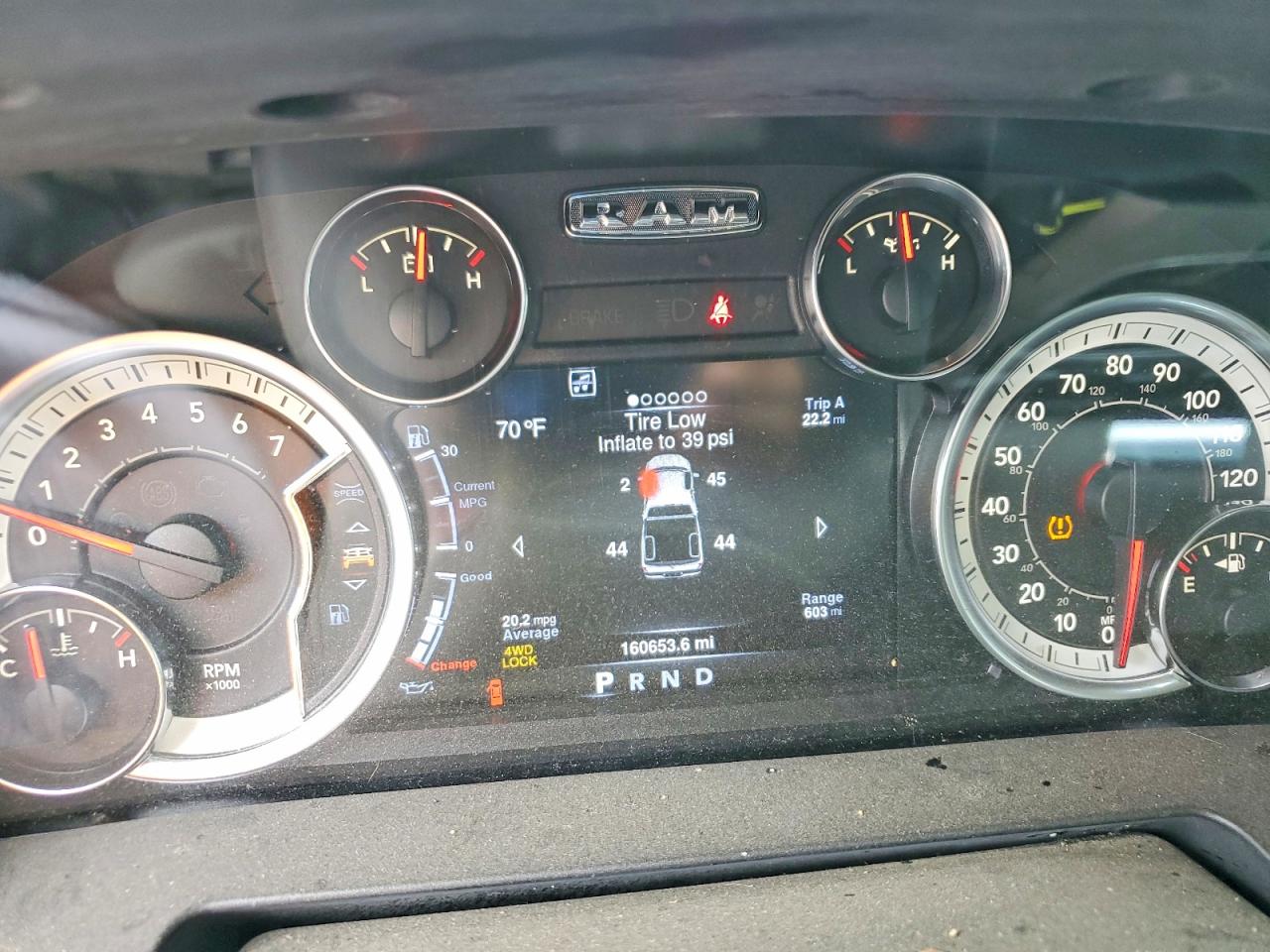 2016 RAM 1500 SLT photo 17
