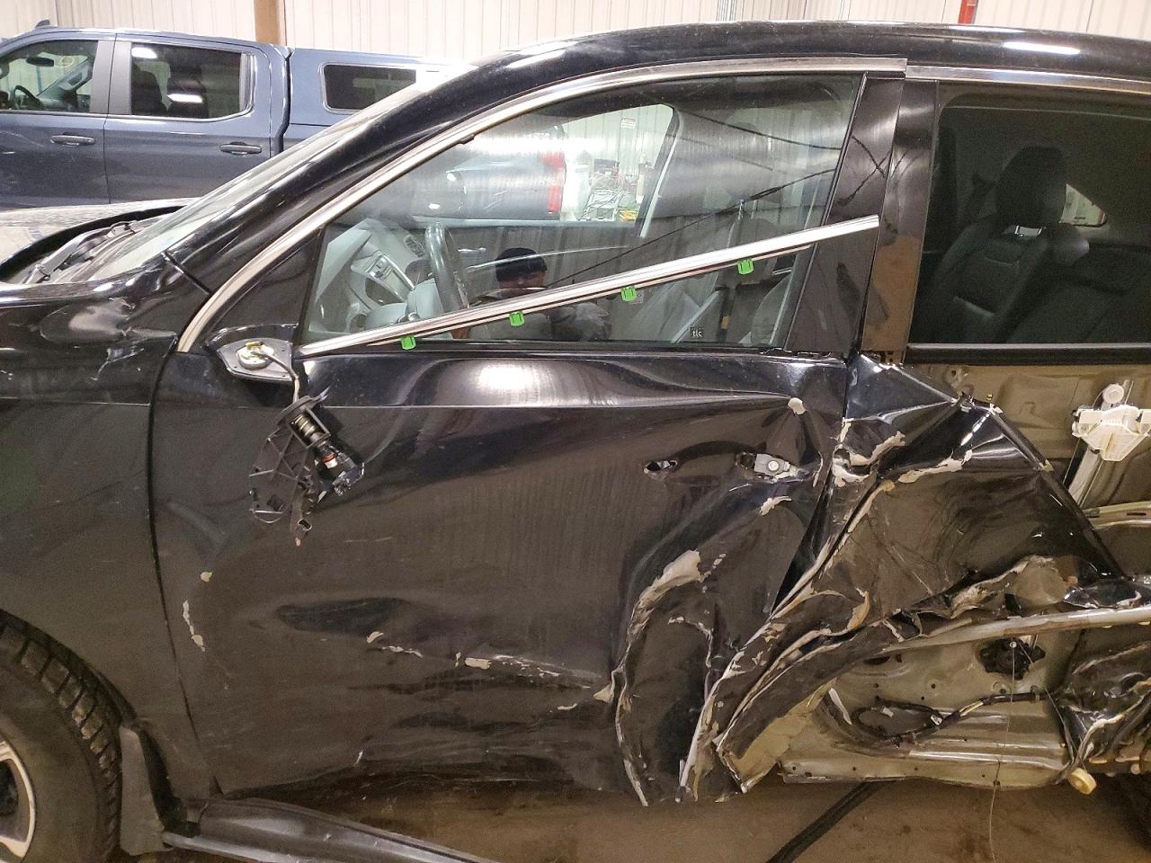 2017 ACURA MDX photo 13
