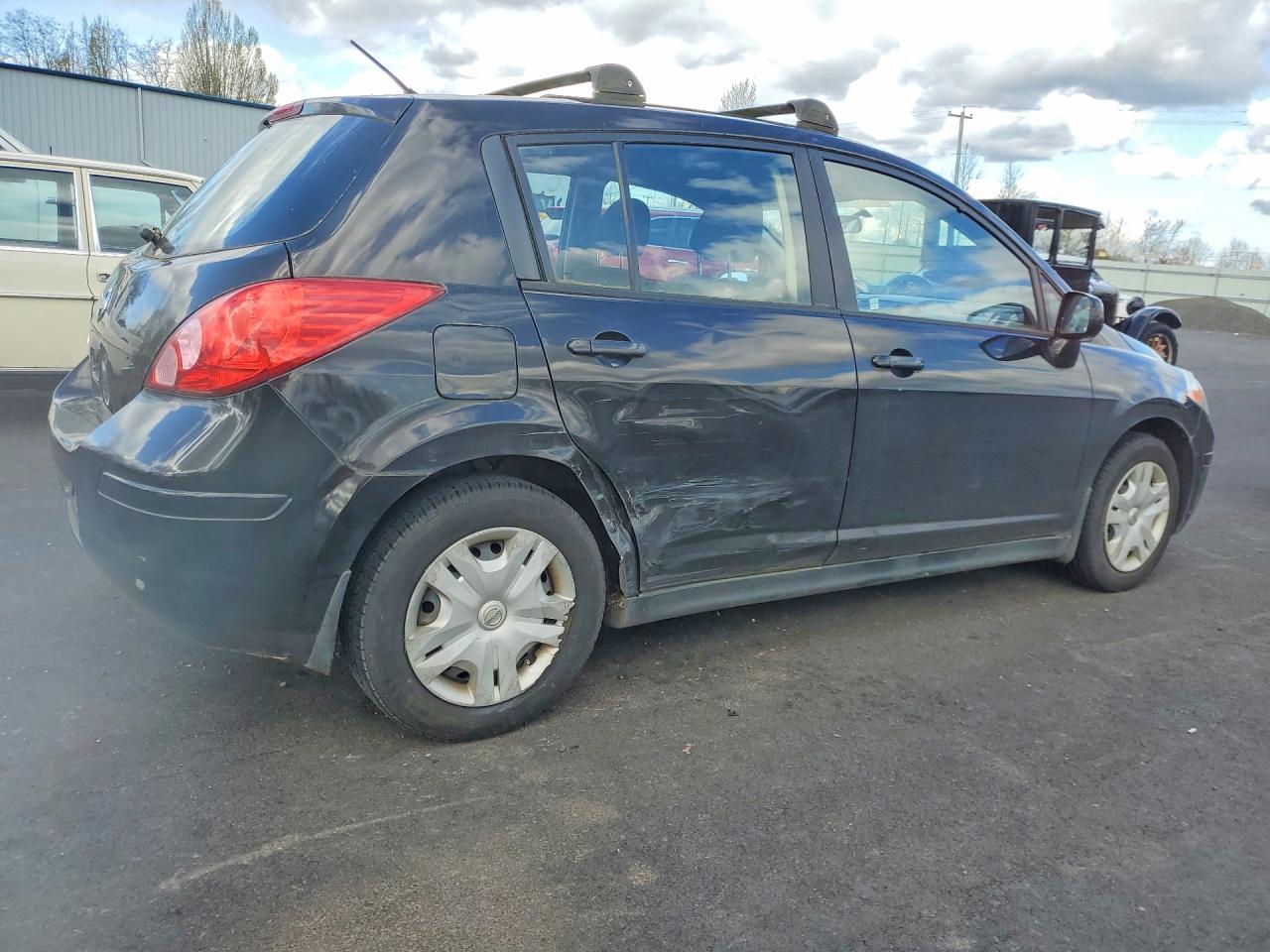 2011 NISSAN VERSA 1.8 S photo 3