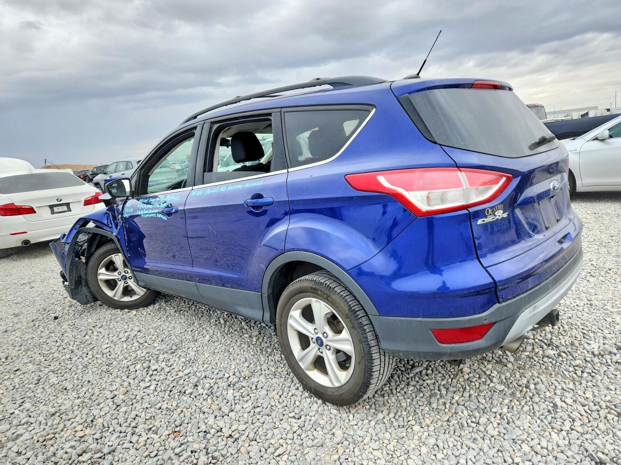 2016 FORD ESCAPE SE photo 4